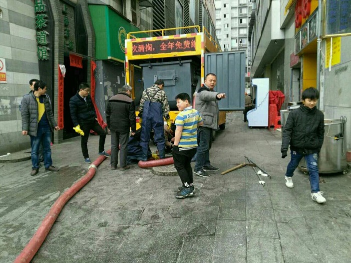 污水处理车_新型吸粪车