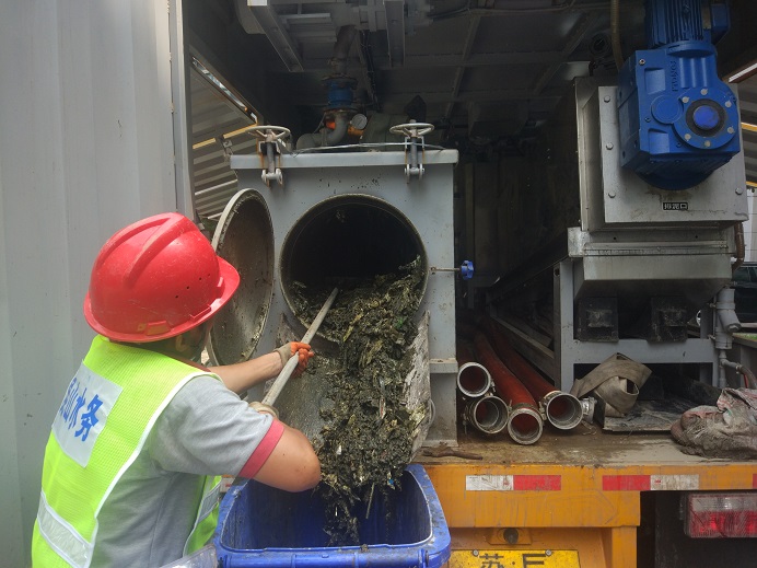 黄牌吸污净化车_东风小多利卡污水处理车