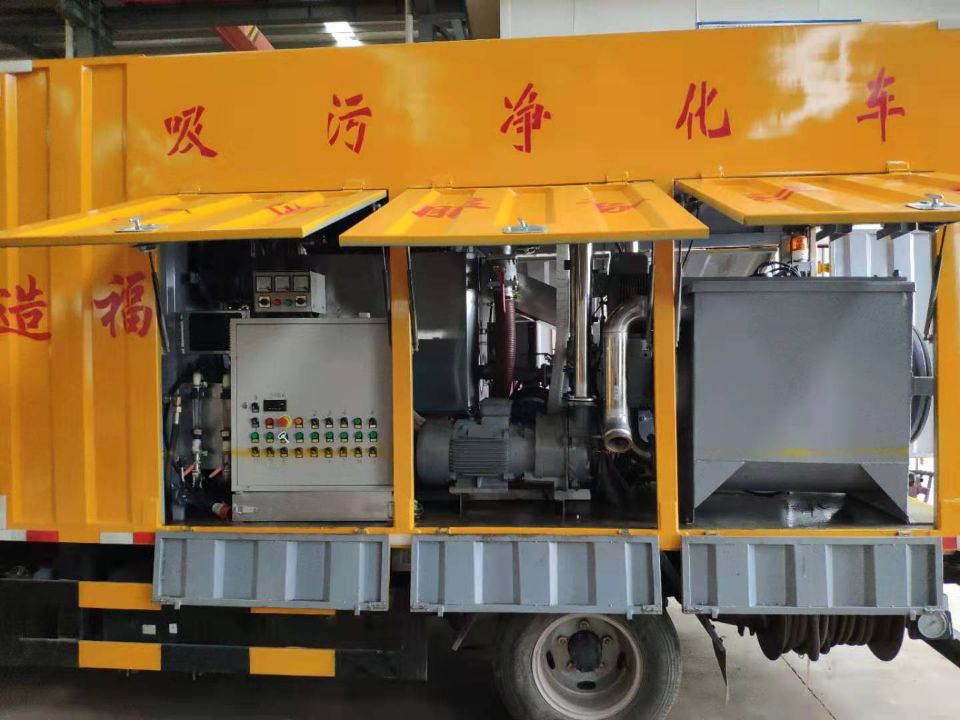 蓝牌国六吸污净化车_东风小多利卡污水净化车
