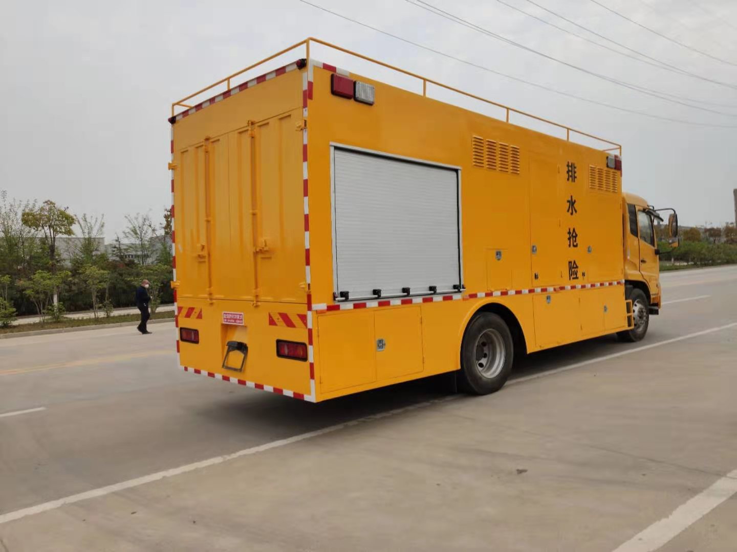 东风天锦大流量排水抢险车