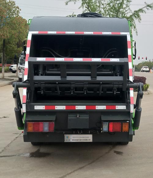 舜德牌SDS5072ZYSQ6型压缩式垃圾车